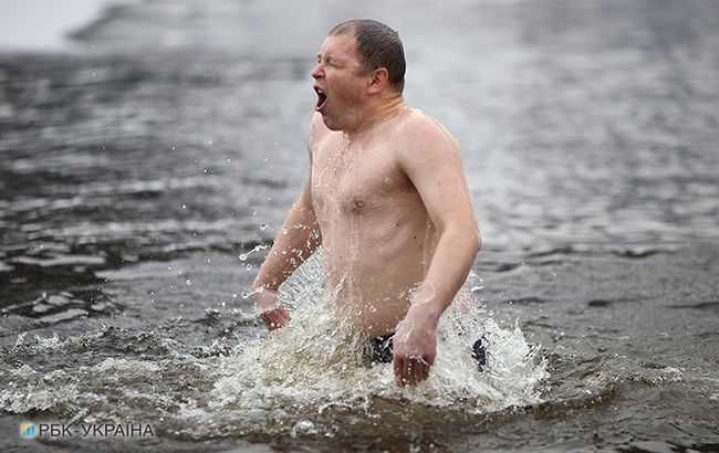 В Украине на Крещение дежурят боле 3 тыс. спасателей