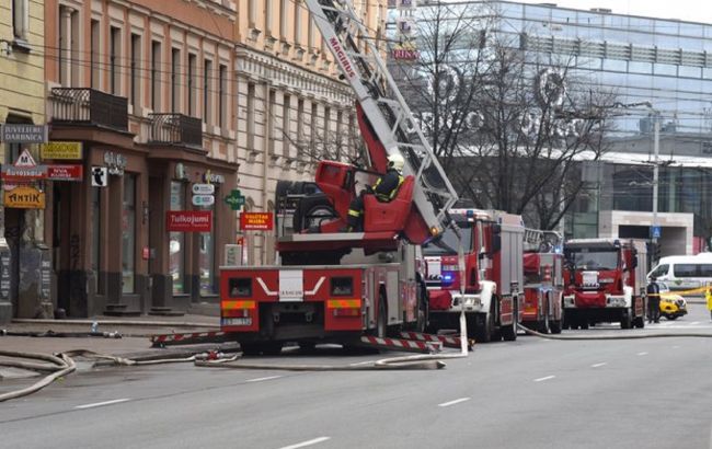 Три людини затримані у справі про пожежу в хостелі в центрі Риги