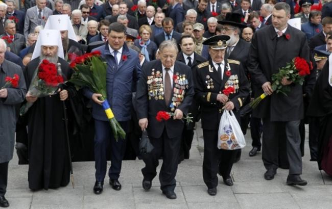 Кличко поздравил киевских ветеранов с Днем Победы