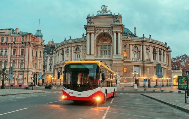 В Одессе второй день подряд не будут ходить трамваи и троллейбусы: названа причина
