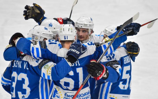"Сокіл" переграв "Дніпро" та знову вийшов у лідери хокейної першості