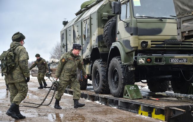 Оккупанты продолжают отправлять военных и вооружение в Украину, - Генштаб ВСУ
