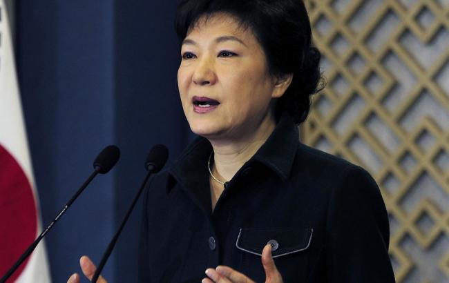 Екс-президента Південної Кореї офіційно звинуватили в хабарництві