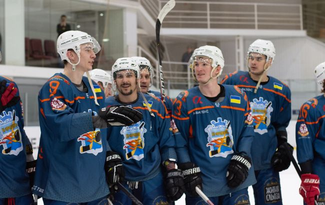 "Кременчук" розтрощив "Легіон" на старті півфіналу плей-офф хокейної першості