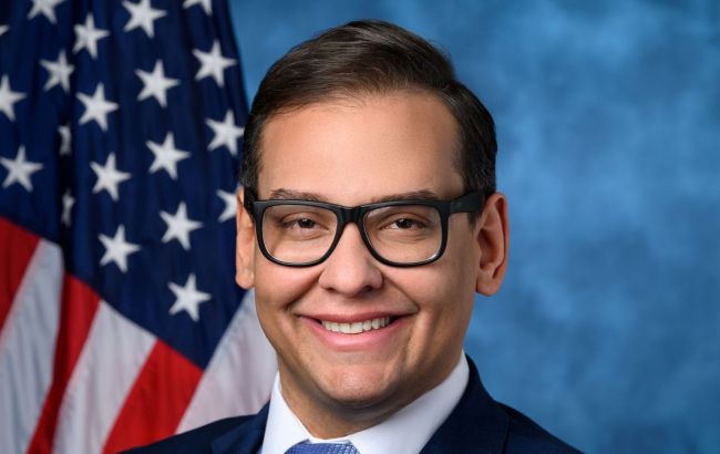 В США выдвинули обвинение скандальному конгрессмену-лжецу Сантосу