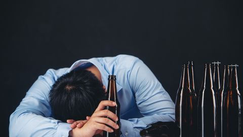 Самий небезпечний алкогольний напій для серця: шкідливий навіть в малих дозах