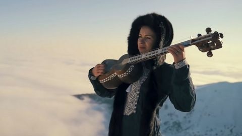 Колядку "Щедрик" исполнили на вершине гор: это звучание вас заворожит (видео)