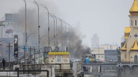 Центр Києва оповитий димом: що відбувається