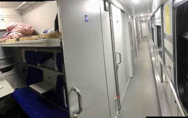 "Начебто комфортний, але дорого": у мережі рознесли нові вагони Укрзалізниці