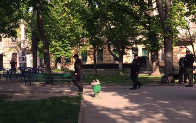 В Одесі поліція відкрила прохід на територію Соборної площі