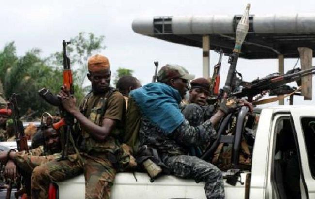 В Кот-д'Ивуаре военные со стрельбой возобновили бунт, есть раненые