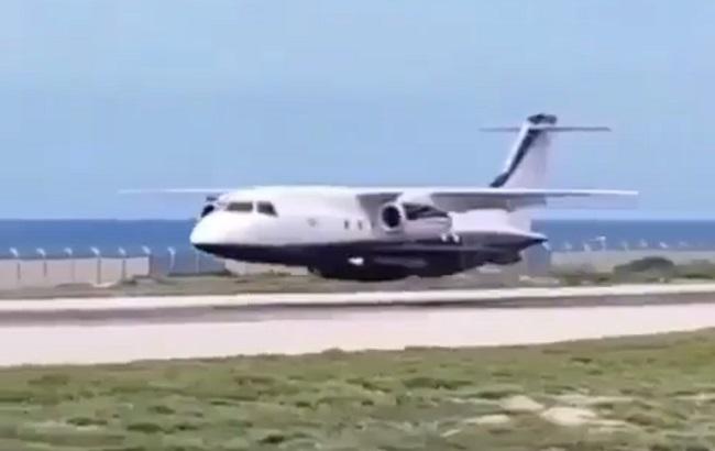 Самолет ООН совершил экстренную посадку на юге Сомали