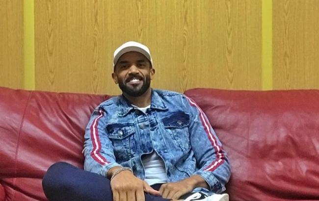 Певец Крейг Дэвид прилетел в Киев: появились первые фото