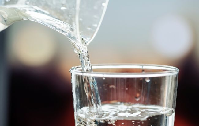 Можно ли пить дистиллированную воду: ответ удивит многих