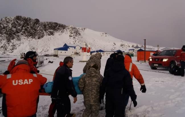 У мережі розповіли про порятунок українського вченого в Антарктиді (фото)