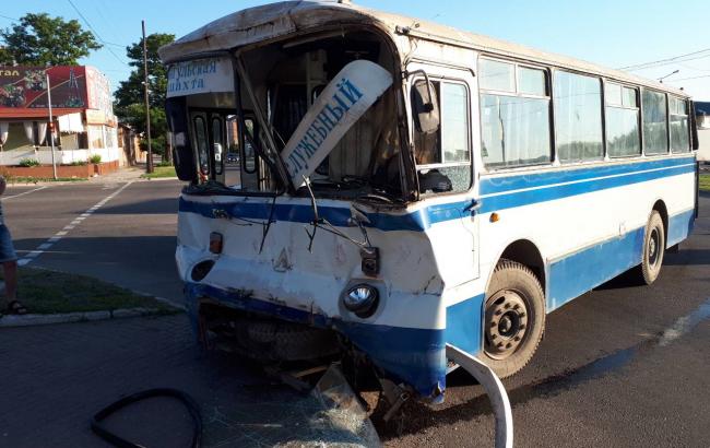 У Кіровоградській області автобус з гірниками потрапив у ДТП