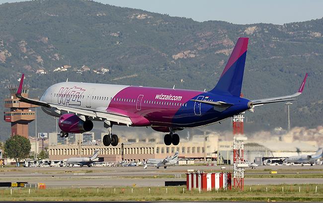 Wizz Air з 1 листопада зменшить габарити безкоштовної ручної поклажі