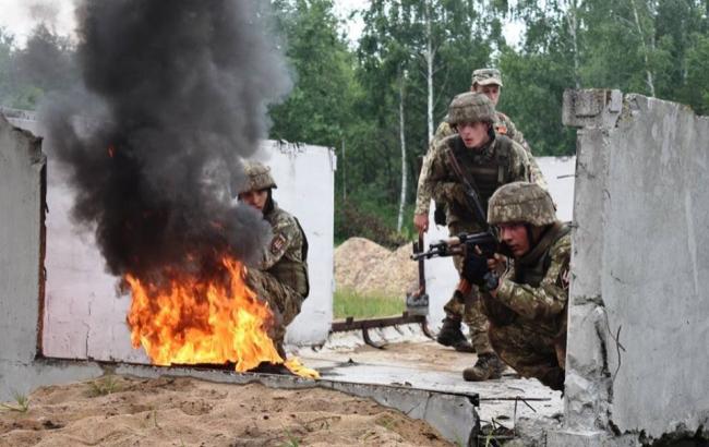 Украинских военных на Донбассе с утра обстреляли 4 раза