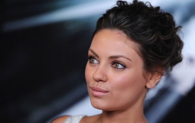 "Мене виростили без прибамбасів": Міла Куніс розповіла про своє дитинство в Чернівцях