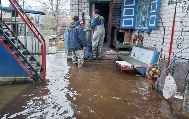 Пришла большая вода: спасатели дали рекомендации, как защитить свою жизнь и имущество
