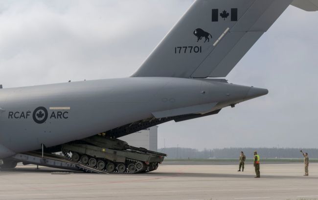 Канадцы показали, как доставляли танки Leopard 2 для Украины (фото)