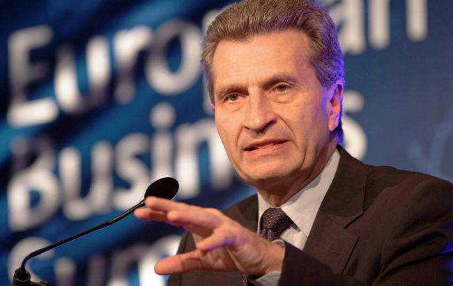 Єврокомісар Етінгер розраховує на успіх саміту по Греції