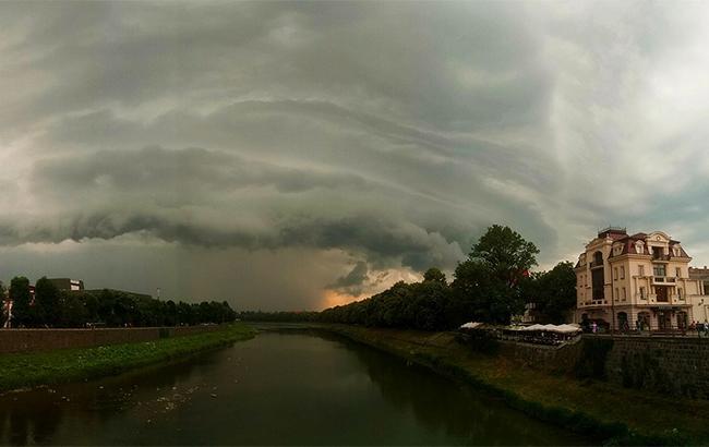 На Закарпатье объявлено штормовое предупреждение