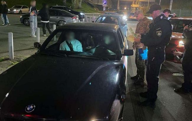 В Киеве повестки раздали на ночном собрании дрифтеров: "пригласили" форсажников в военкомат