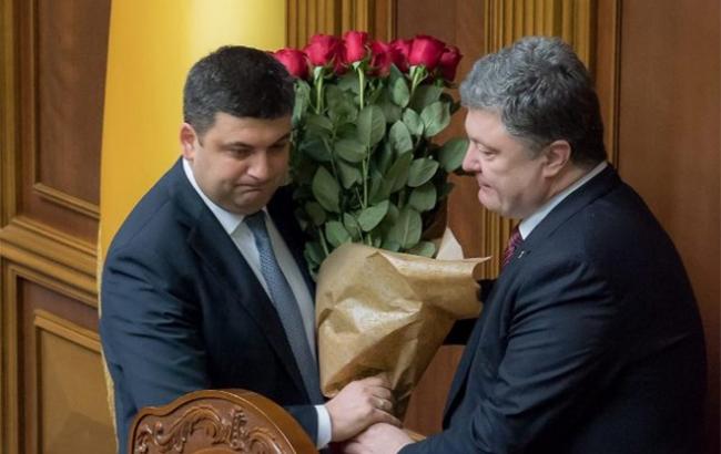 Порошенко отказался дарить цветы новоназначенным мужчинам-чиновникам