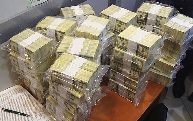 "Укрспортзабезпечення" закупило незареєстровані препарати на 8 млн гривень