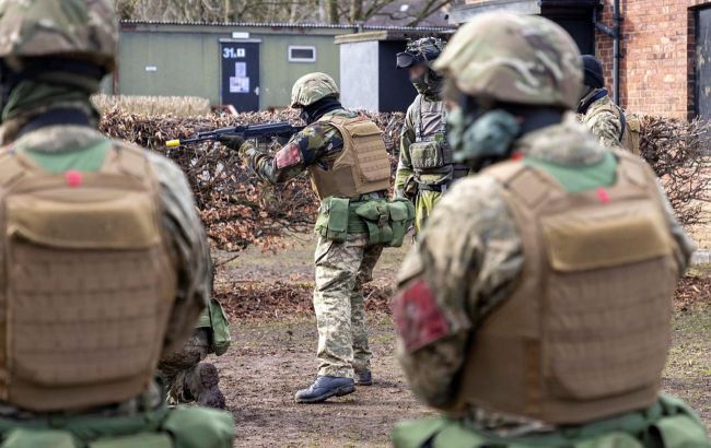 В Британії вчать українських військових вести бій в міській забудові