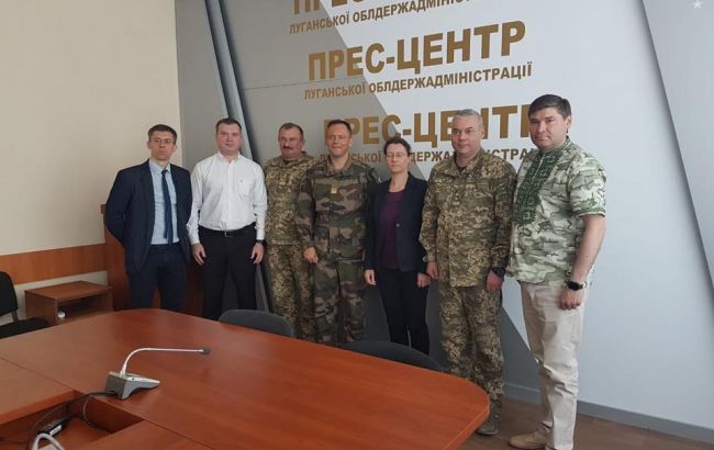 Посол Франции в Украине посетила Луганскую область