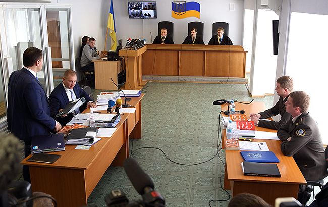 На суде над Януковичем изучают обращение Путина о вводе войск в Украину