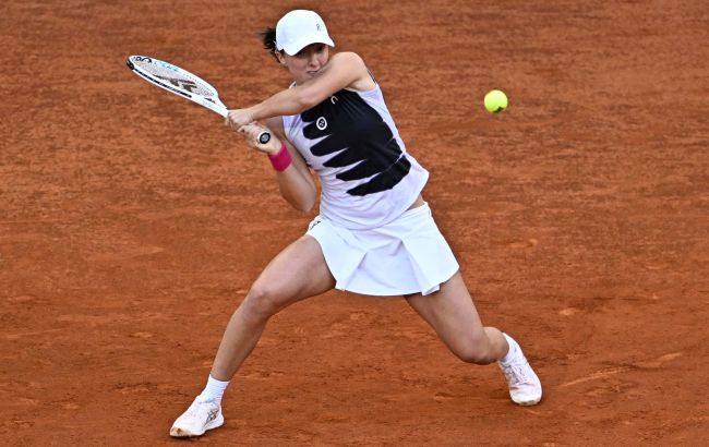 "Ролан Гаррос": Свентек и Хаддад Майя дополнили полуфинал турнира