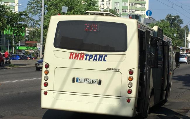 "Подрезал велосипедиста и обматерил": киевлян возмутил наглый водитель маршрутки