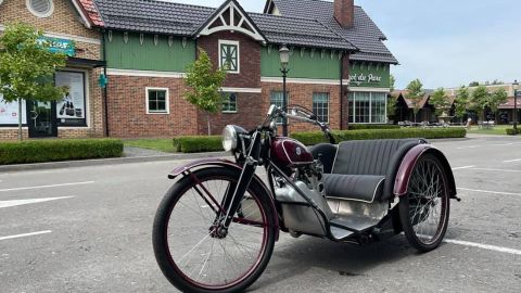 В Украине восстановили уникальный трицикл производства Киевского мотозавода