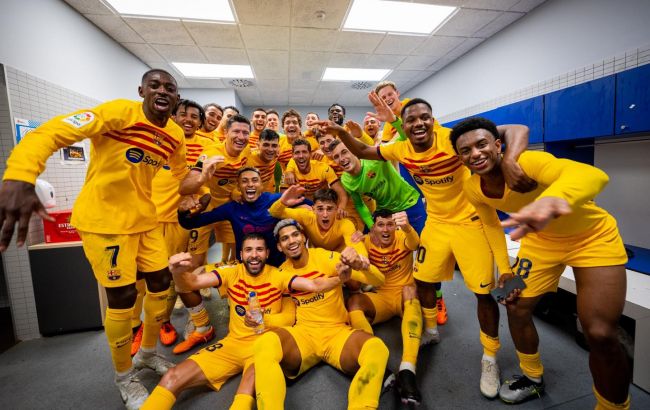 "Барселона" в дерби Каталонии оформила чемпионский титул: видео