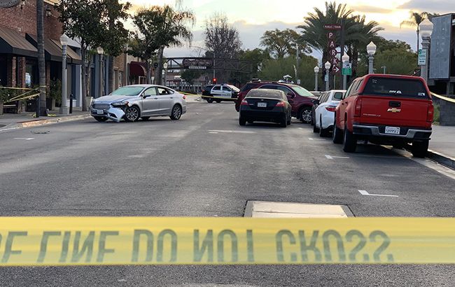 В Калифорнии автомобиль наехал на пешеходов, есть пострадавшие