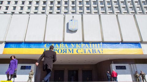 Выборы в Украине: кем оказался первый зарегистрированный кандидат