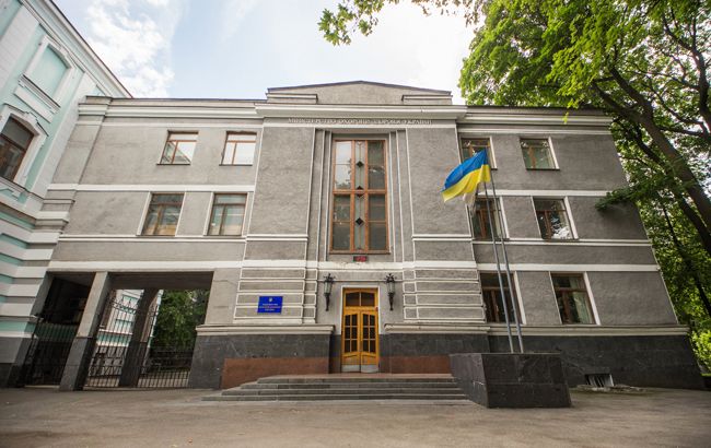 В Минздраве рассказали о зарплатах руководства за октябрь