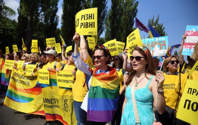 Організатори Маршу рівності пояснили скандальні плакати