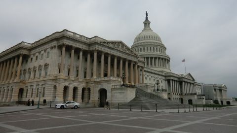 США пригрозили санкциями против Китая за нарушение независимости Гонконга