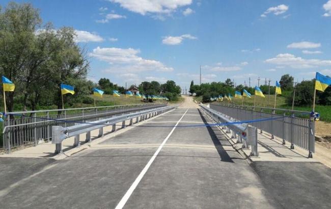 На Донбассе открыли восстановленный военными мост в Троицком