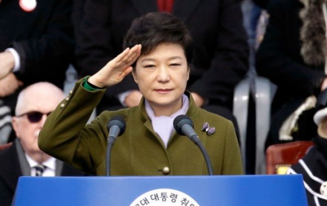 Президент Южной Кореи готова уйти в отставку в апреле 2017