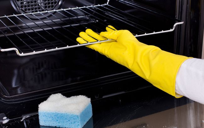Этот простой способ поможет вам быстро отмыть духовку без всякой "химии"