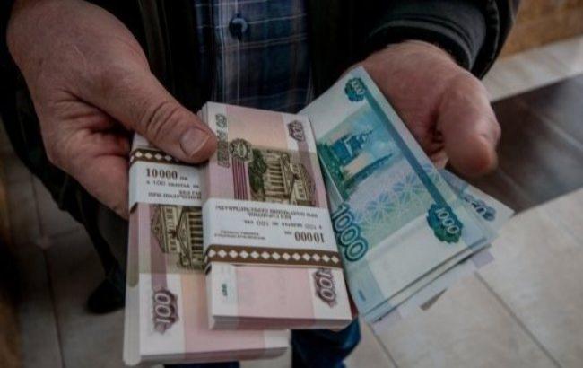 В оккупированном Луганске рубль объявили официальной валютой