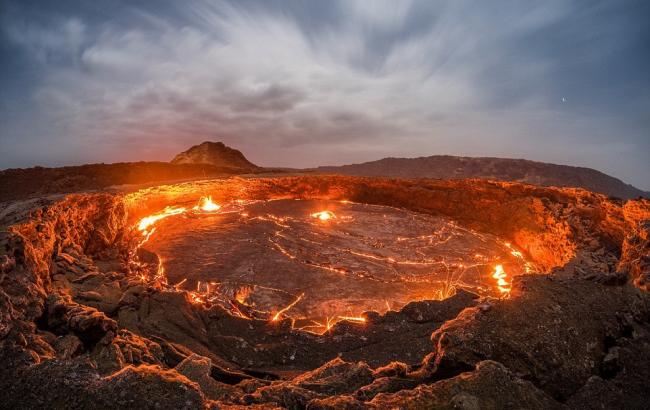 NASA показало извержение "Ворот в ад"