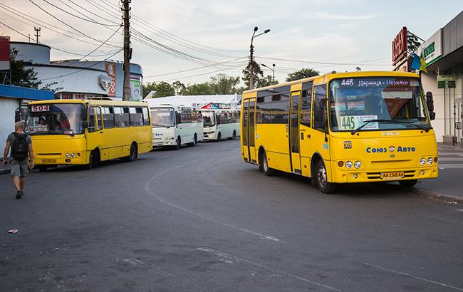 "Надо палить автобусы": на автовокзале в Днепре АТОшнику отказали в льготном проезде