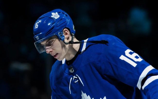 Вингер "Торонто" с юбилеем возглавил топ-3 звезд вечера НХЛ: видео