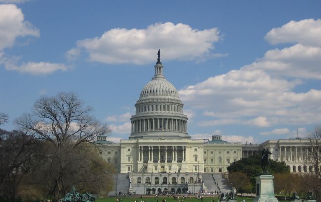 Конгрес підтримав пакет для стимулювання економіки США на 1,9 трлн доларів